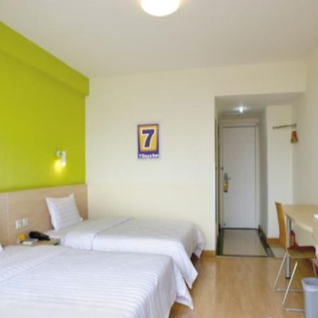 גואנגג'ואו 7 Days Inn מראה חיצוני תמונה